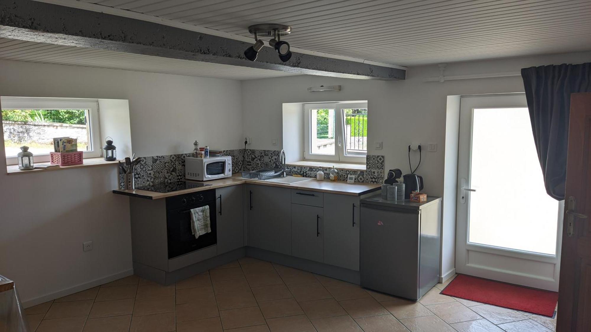 Studio A La Campagne Dans Corps De Ferme Renovee Chancey Bilik gambar