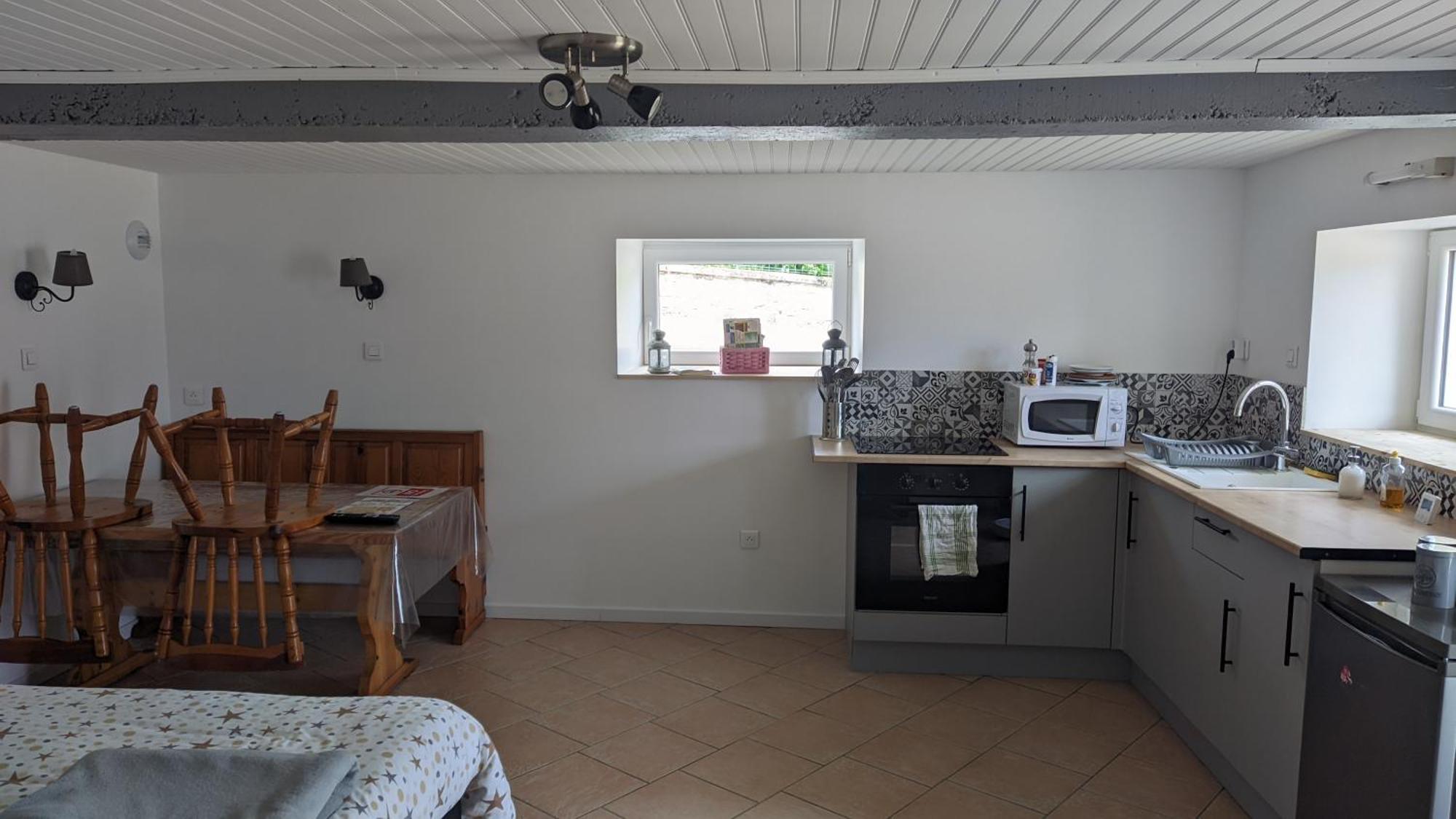 Studio A La Campagne Dans Corps De Ferme Renovee Chancey Bilik gambar